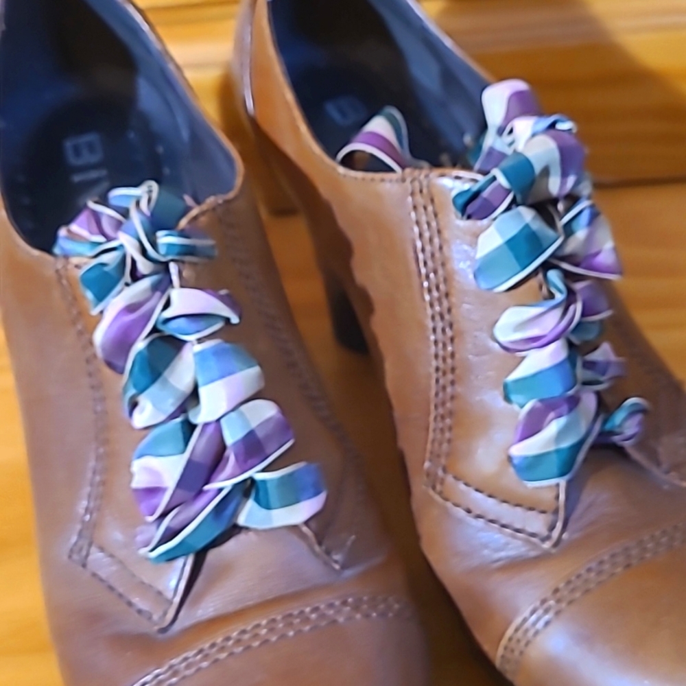 Biviel Victorian Inspired Heeled Leather Booties 🤎 - Picture 8 of 13